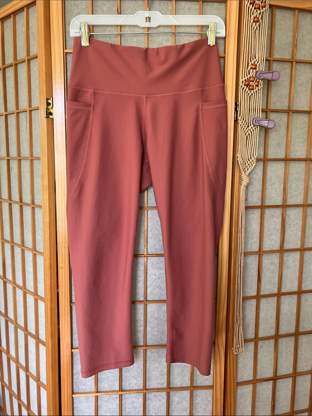 Old Navy L PowerSoft High-Rise Legging Capri Crop Length - Cedarwood Rose